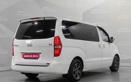 Hyundai Grand Starex Grand Starex I рестайлинг 2, 2012 год, 1 550 000 рублей, 5 фотография