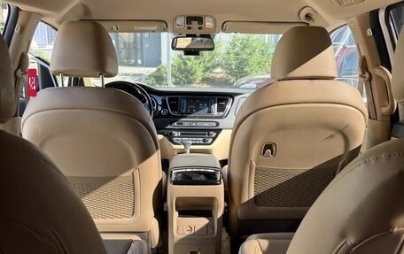 KIA Carnival III, 2019 год, 2 999 000 рублей, 9 фотография