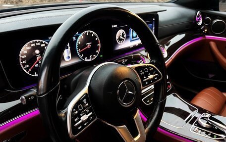Mercedes-Benz E-Класс, 2019 год, 3 400 000 рублей, 20 фотография