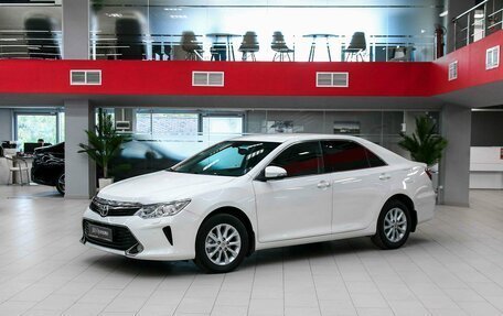 Toyota Camry, 2016 год, 1 950 000 рублей, 1 фотография