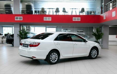 Toyota Camry, 2016 год, 1 950 000 рублей, 2 фотография