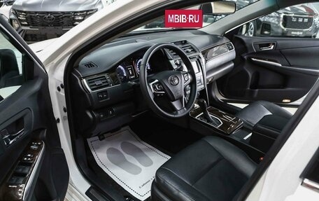 Toyota Camry, 2016 год, 1 950 000 рублей, 7 фотография