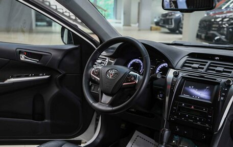 Toyota Camry, 2016 год, 1 950 000 рублей, 9 фотография