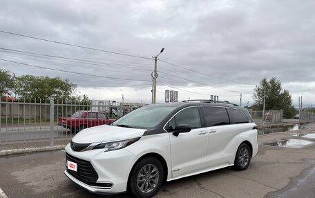 Toyota Sienna, 2021 год, 4 000 000 рублей, 2 фотография