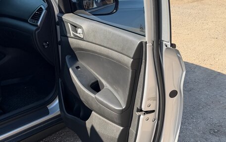 Hyundai Tucson III, 2018 год, 1 850 000 рублей, 12 фотография