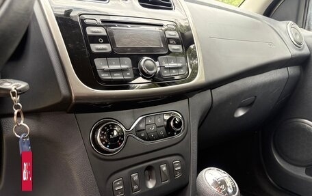 Renault Logan II, 2014 год, 850 000 рублей, 20 фотография