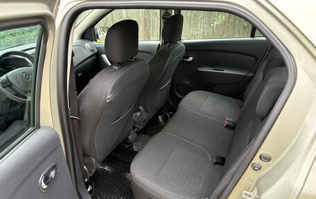 Renault Logan II, 2014 год, 850 000 рублей, 24 фотография