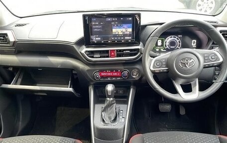 Toyota Raize I, 2023 год, 1 237 000 рублей, 10 фотография