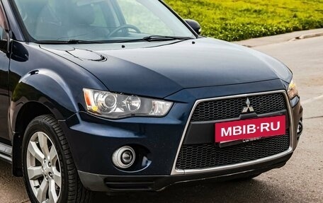 Mitsubishi Outlander III рестайлинг 3, 2010 год, 1 150 000 рублей, 10 фотография