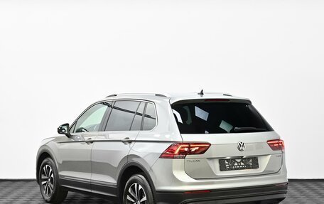 Volkswagen Tiguan II, 2019 год, 1 865 000 рублей, 2 фотография