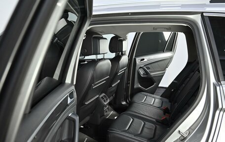 Volkswagen Tiguan II, 2019 год, 1 865 000 рублей, 13 фотография