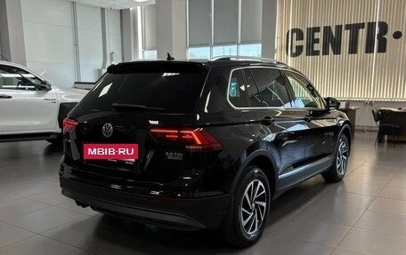 Volkswagen Tiguan II, 2017 год, 2 250 000 рублей, 5 фотография