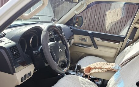 Mitsubishi Pajero IV, 2019 год, 3 300 000 рублей, 5 фотография