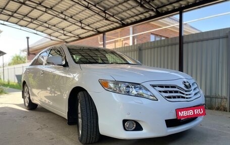 Toyota Camry, 2011 год, 1 550 000 рублей, 5 фотография