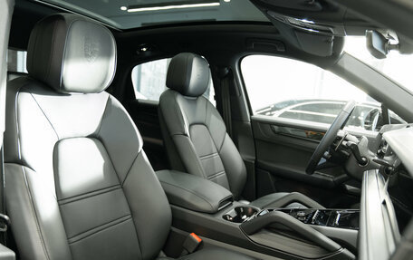 Porsche Cayenne III, 2026 год, 17 590 000 рублей, 2 фотография