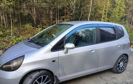 Honda Fit III, 2005 год, 800 000 рублей, 3 фотография