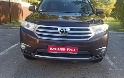 Toyota Highlander III, 2012 год, 1 800 000 рублей, 1 фотография