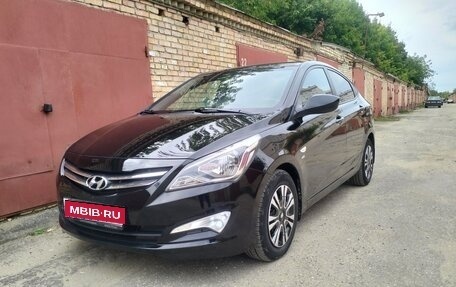 Hyundai Solaris II рестайлинг, 2014 год, 825 000 рублей, 1 фотография