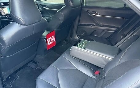 Toyota Camry, 2018 год, 2 600 000 рублей, 7 фотография