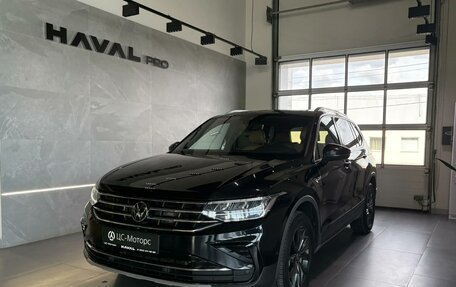 Volkswagen Tiguan II, 2023 год, 3 650 000 рублей, 1 фотография