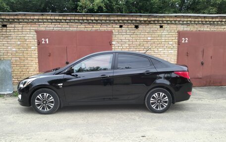 Hyundai Solaris II рестайлинг, 2014 год, 825 000 рублей, 2 фотография