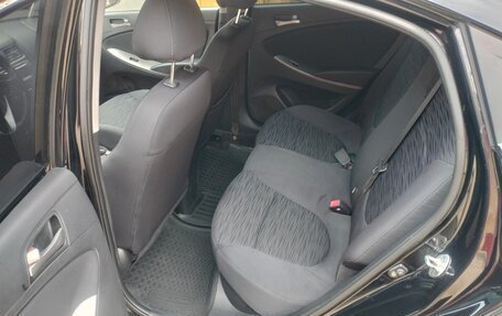 Hyundai Solaris II рестайлинг, 2014 год, 825 000 рублей, 12 фотография