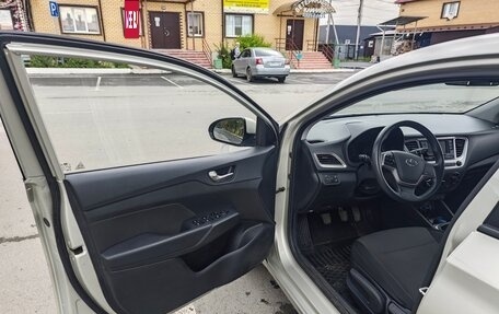 Hyundai Solaris II рестайлинг, 2019 год, 1 280 000 рублей, 10 фотография