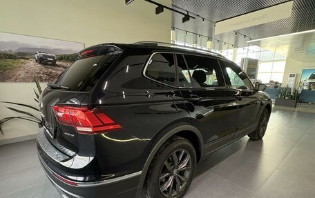Volkswagen Tiguan II, 2023 год, 3 650 000 рублей, 4 фотография