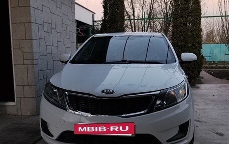 KIA Rio III рестайлинг, 2014 год, 640 000 рублей, 2 фотография