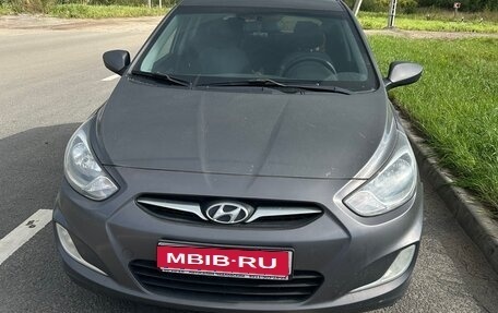 Hyundai Solaris II рестайлинг, 2012 год, 850 000 рублей, 1 фотография