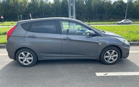 Hyundai Solaris II рестайлинг, 2012 год, 850 000 рублей, 2 фотография