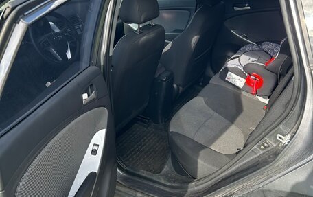 Hyundai Solaris II рестайлинг, 2012 год, 850 000 рублей, 7 фотография