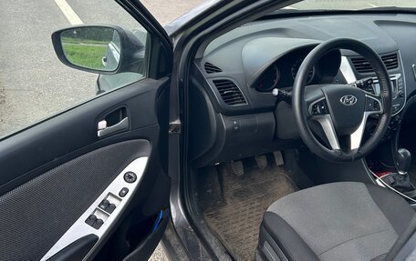 Hyundai Solaris II рестайлинг, 2012 год, 850 000 рублей, 9 фотография