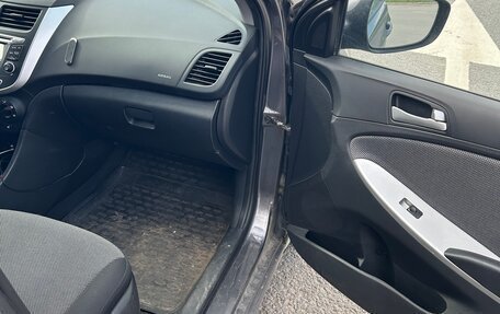 Hyundai Solaris II рестайлинг, 2012 год, 850 000 рублей, 11 фотография