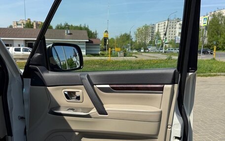 Mitsubishi Pajero IV, 2020 год, 3 600 000 рублей, 16 фотография