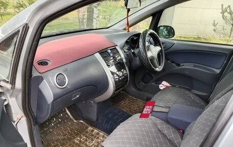Mitsubishi Colt VI рестайлинг, 2003 год, 49 000 рублей, 3 фотография