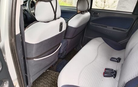 Mitsubishi Colt VI рестайлинг, 2003 год, 49 000 рублей, 4 фотография