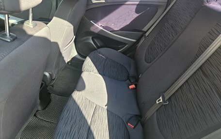 Hyundai Solaris II рестайлинг, 2015 год, 904 000 рублей, 10 фотография