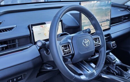 Toyota RAV4, 2026 год, 4 300 000 рублей, 13 фотография
