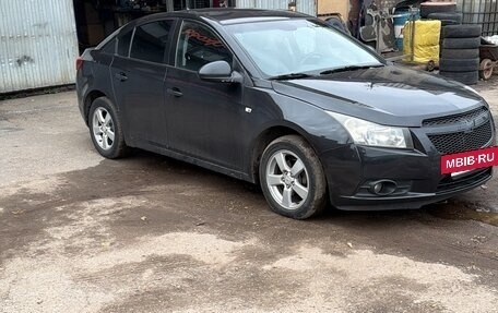 Chevrolet Cruze II, 2011 год, 550 000 рублей, 2 фотография