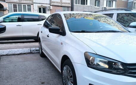 Volkswagen Polo VI (EU Market), 2016 год, 850 000 рублей, 2 фотография
