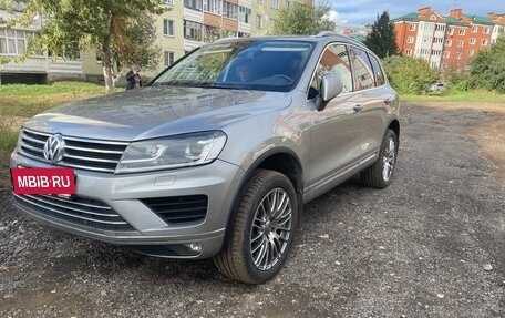Volkswagen Touareg III, 2015 год, 2 430 000 рублей, 2 фотография