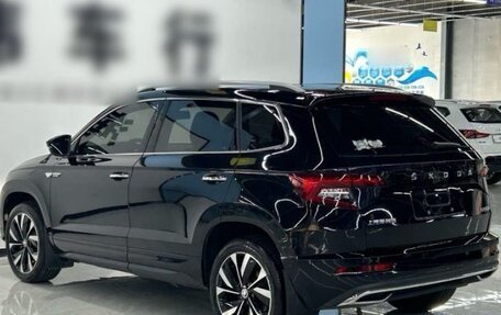 Skoda Karoq I, 2023 год, 2 700 000 рублей, 5 фотография