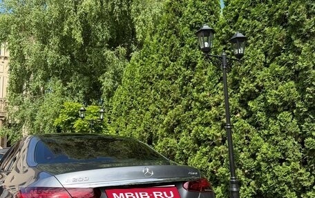 Mercedes-Benz E-Класс, 2021 год, 6 000 000 рублей, 4 фотография