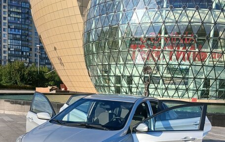 Hyundai Solaris II рестайлинг, 2013 год, 569 000 рублей, 2 фотография