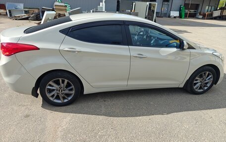 Hyundai Elantra V, 2012 год, 1 200 000 рублей, 2 фотография