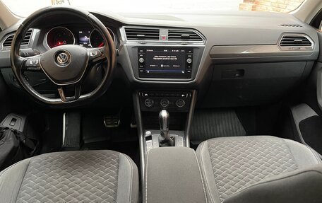 Volkswagen Tiguan II, 2018 год, 3 100 000 рублей, 5 фотография