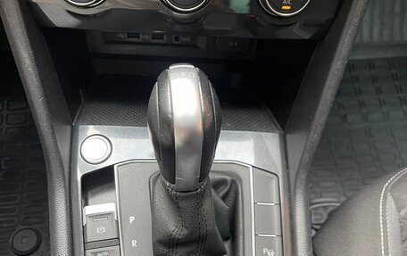 Volkswagen Tiguan II, 2018 год, 3 100 000 рублей, 25 фотография