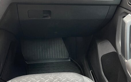 Volkswagen Tiguan II, 2018 год, 3 100 000 рублей, 27 фотография