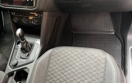 Volkswagen Tiguan II, 2018 год, 3 100 000 рублей, 35 фотография